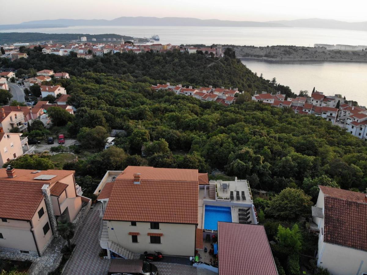 Apartman "Sabine Red" With Heated Pool Omišalj Exterior foto