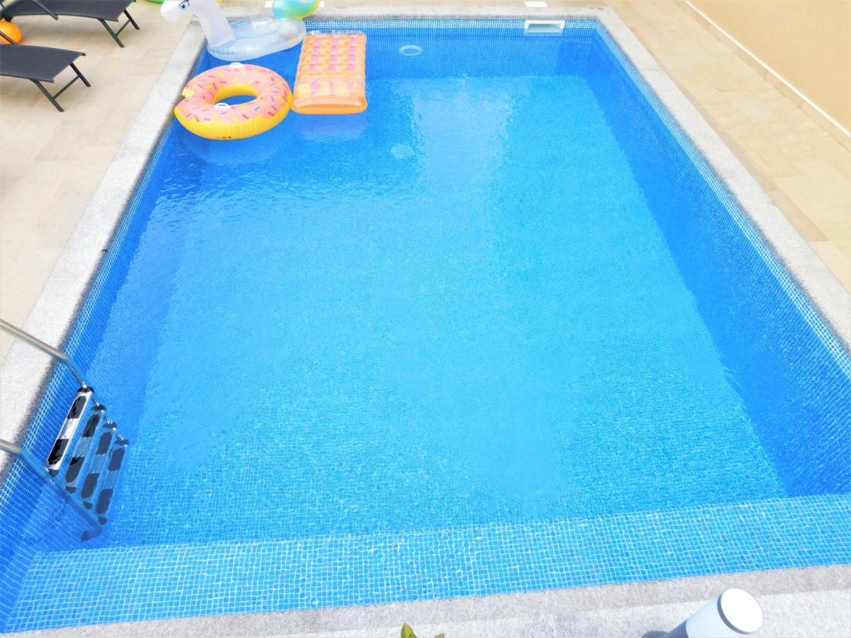 Apartman "Sabine Red" With Heated Pool Omišalj Exterior foto