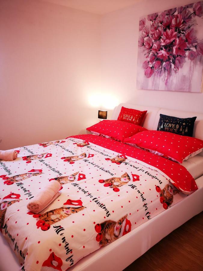 Apartman "Sabine Red" With Heated Pool Omišalj Exterior foto
