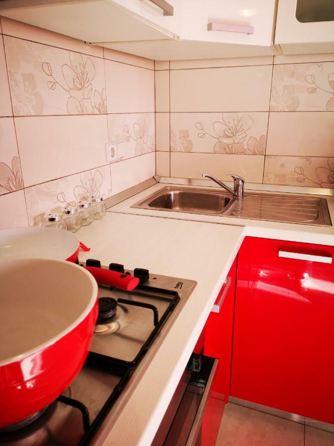 Apartman "Sabine Red" With Heated Pool Omišalj Exterior foto