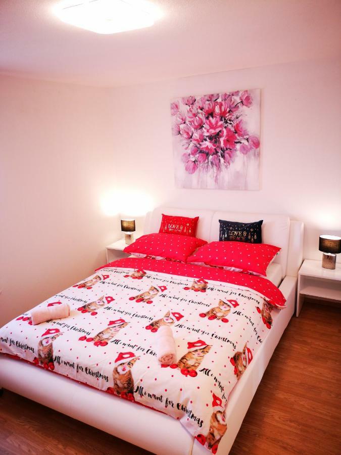 Apartman "Sabine Red" With Heated Pool Omišalj Exterior foto